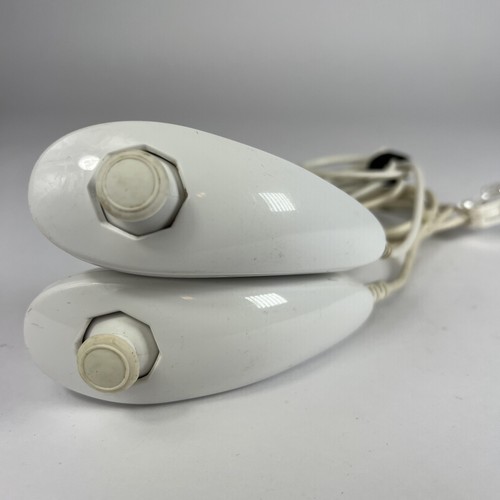 Nintendo wii nunchuk - nintendo,
